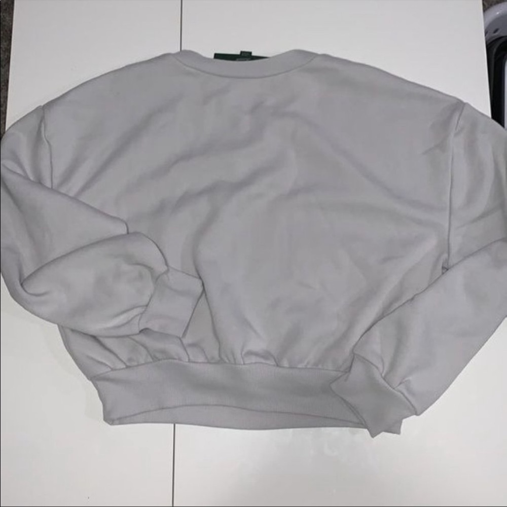Woman’s plus size wild fable light grey long sleeve sweatshirts. Casual comfort - Picture 4 of 5